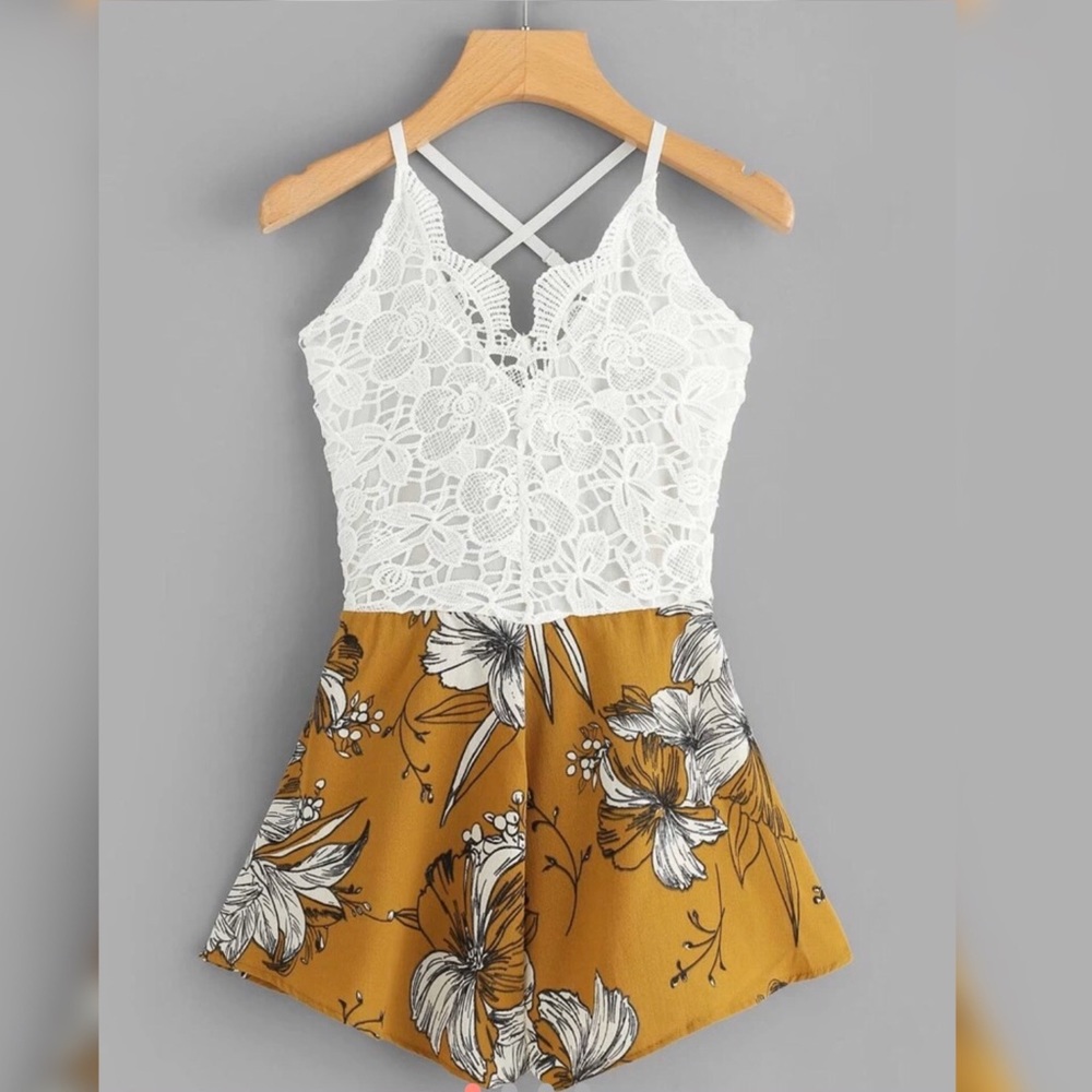 Crochet Lace Panel Bow Tie Back Florals Romper🌼🌿